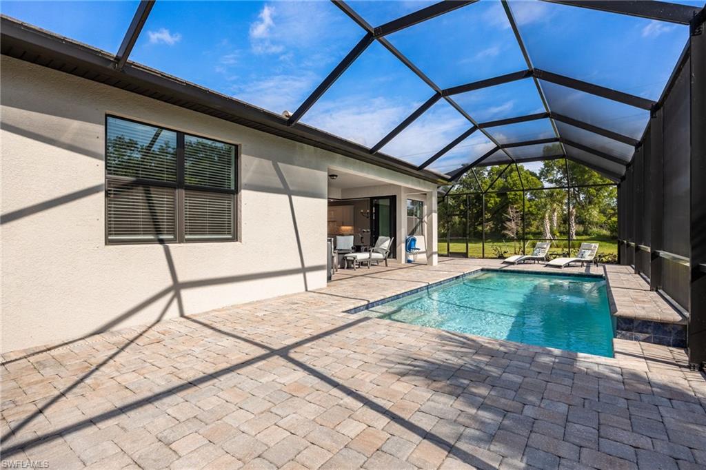 COUNTRY CLUB - Residential