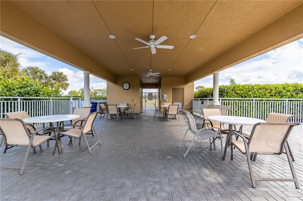 COUNTRY CLUB - Residential