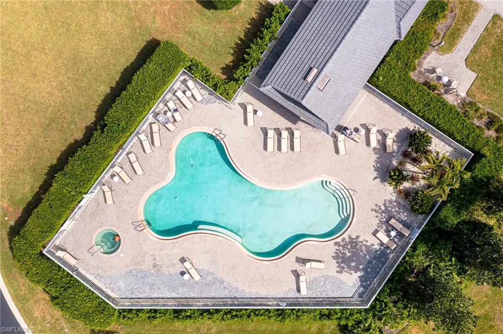 COUNTRY CLUB - Residential