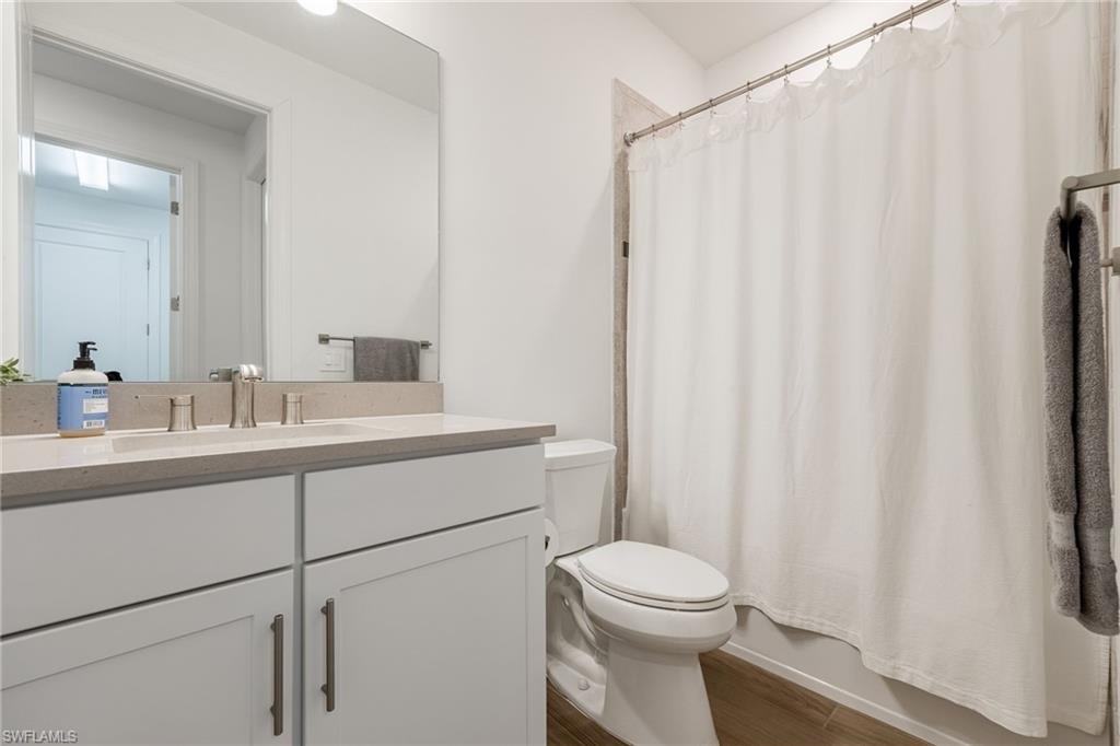 COUNTRY CLUB - Residential