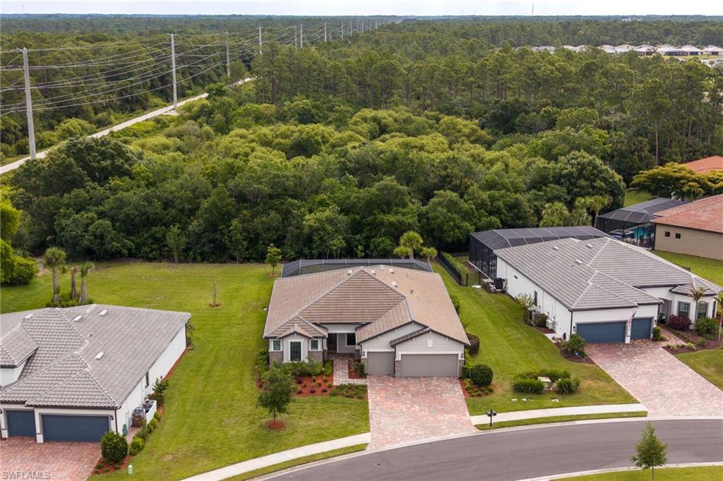 COUNTRY CLUB - Residential