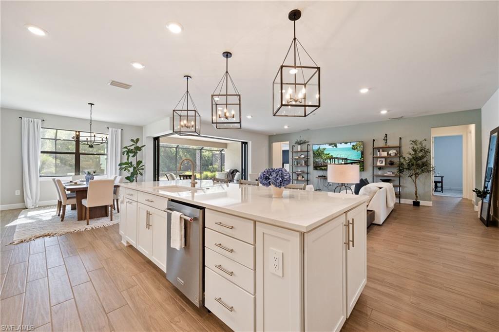 COUNTRY CLUB - Residential