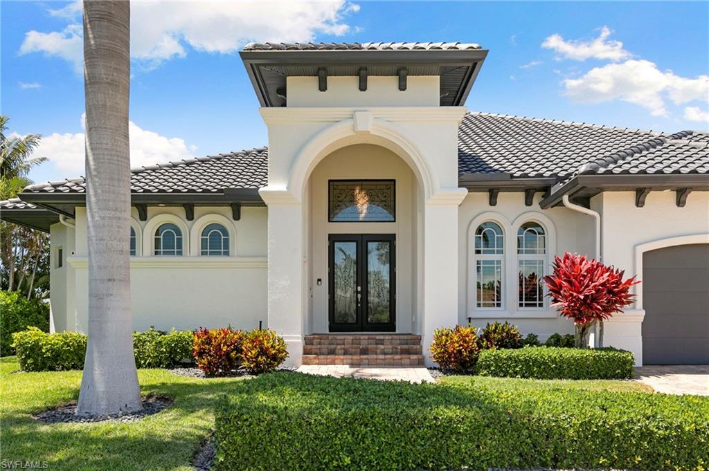 MARCO BEACH - Residential