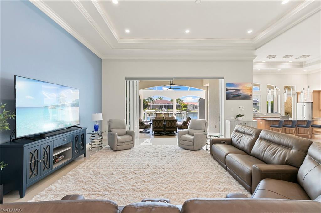 MARCO BEACH - Residential