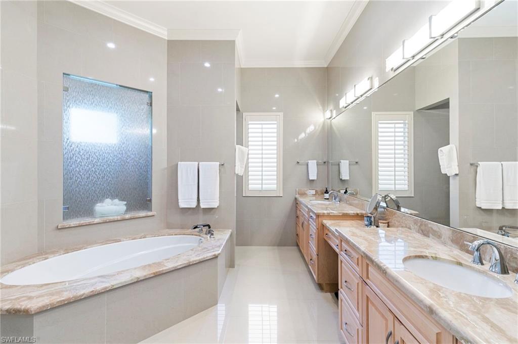 MARCO BEACH - Residential