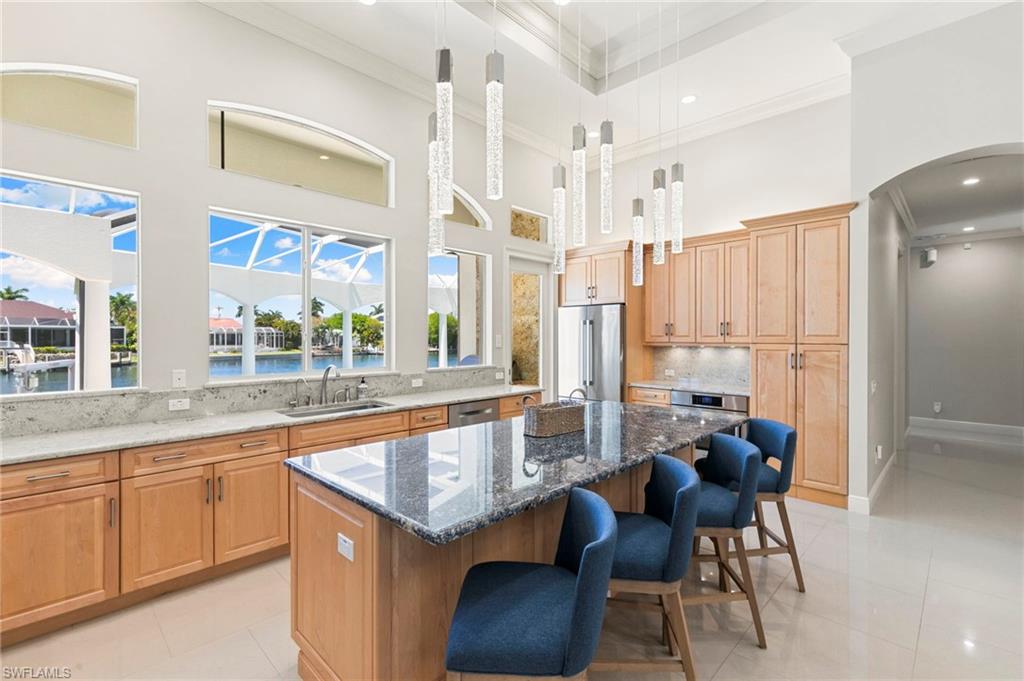 MARCO BEACH - Residential