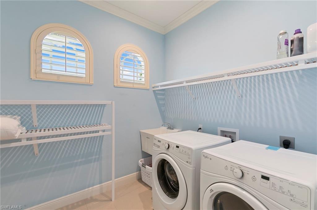 MARCO BEACH - Residential