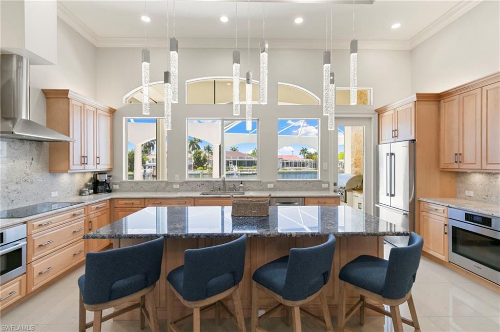 MARCO BEACH - Residential