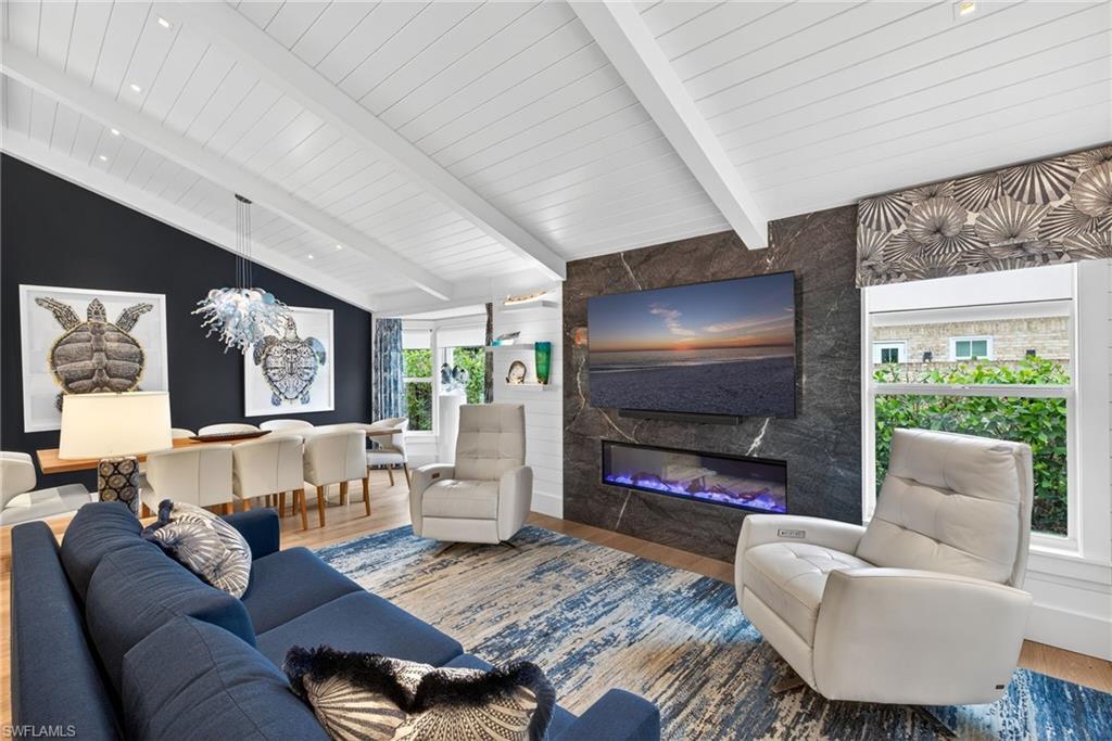 PINECREST AT PELICAN BAY - Residential