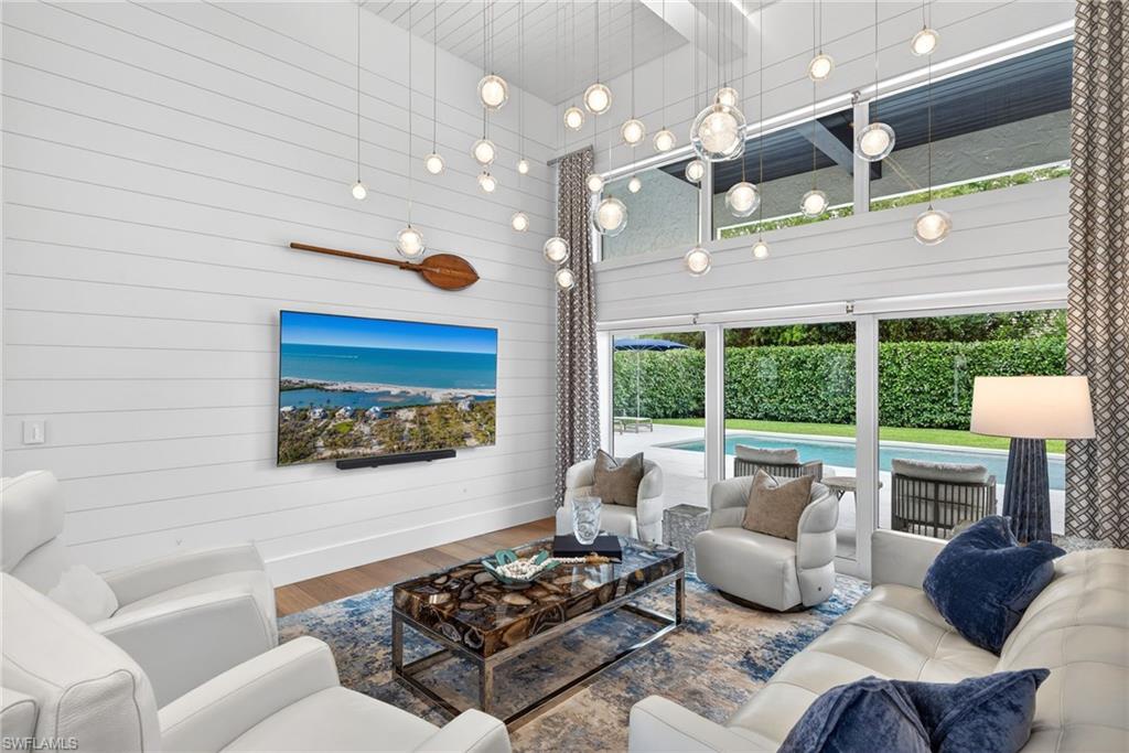 PINECREST AT PELICAN BAY - Residential