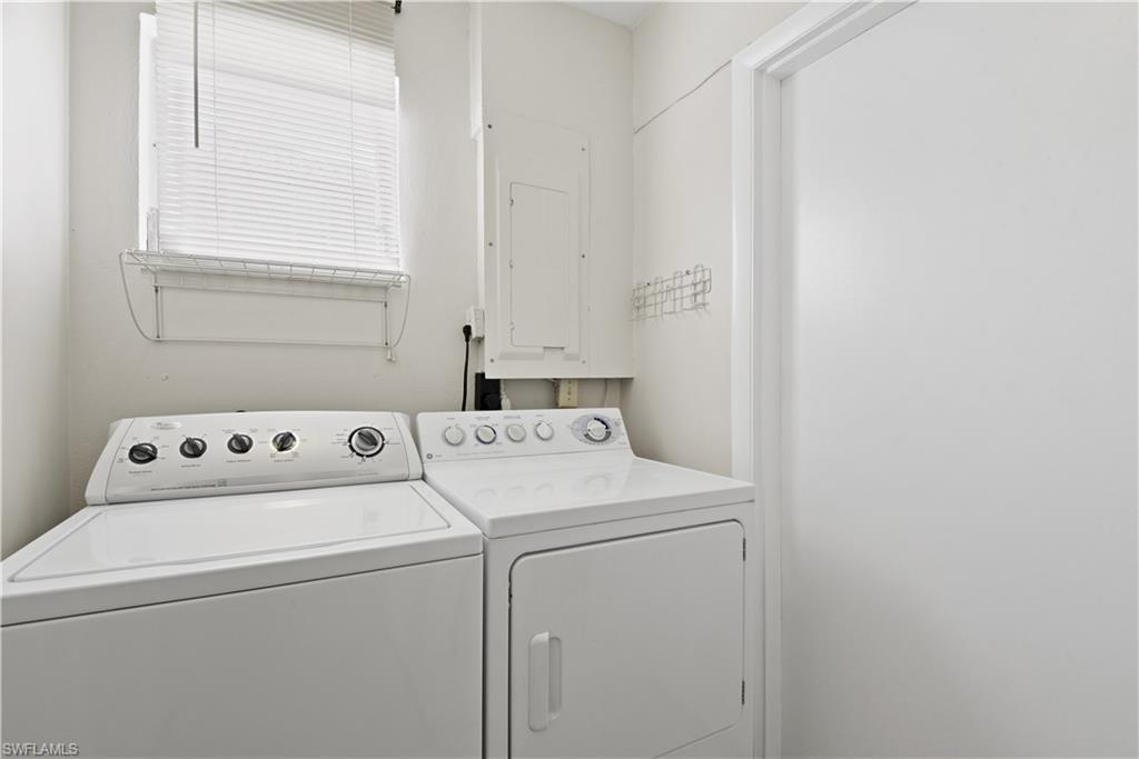 LITTLE HICKORY SHORES - Residential