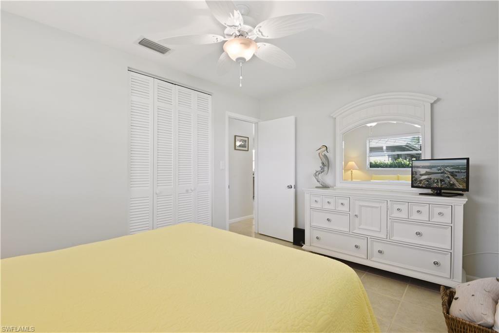 LITTLE HICKORY SHORES - Residential