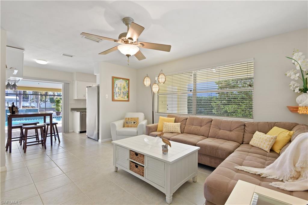 LITTLE HICKORY SHORES - Residential