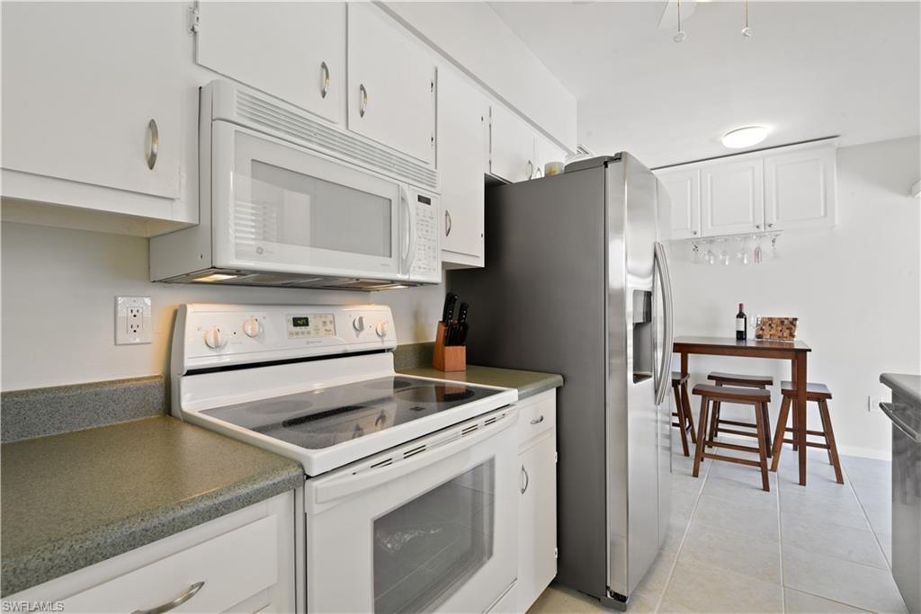 LITTLE HICKORY SHORES - Residential