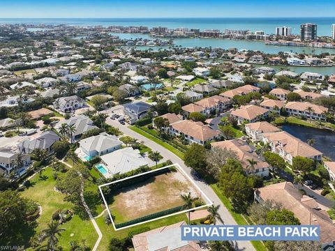 732 Park Shore CT NAPLES FL 34103