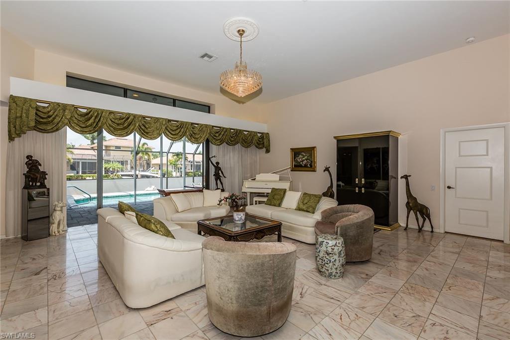 MARCO BEACH - Residential