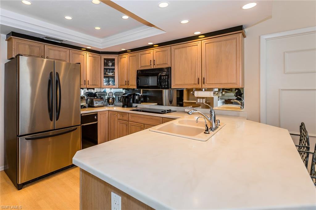 MARCO BEACH - Residential