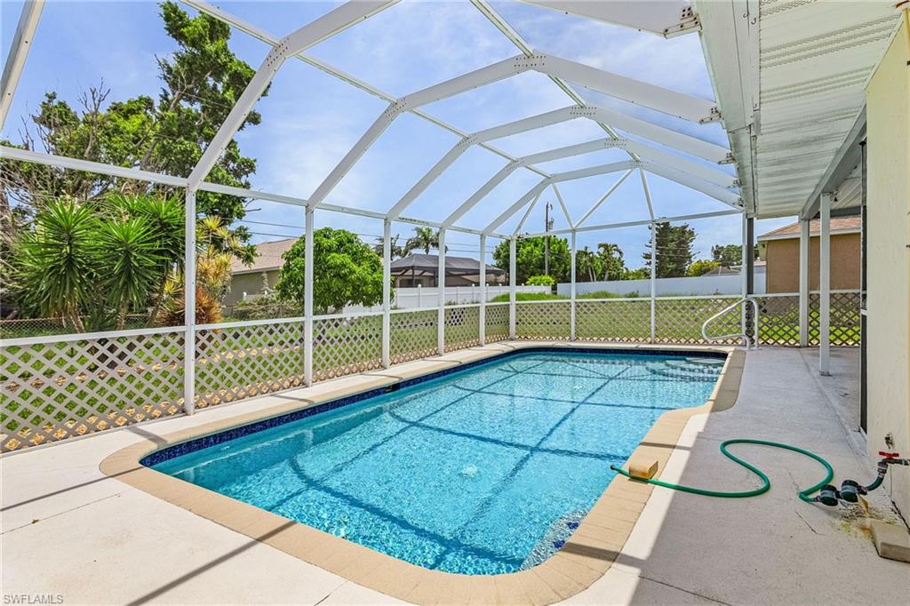 CAPE CORAL - Residential