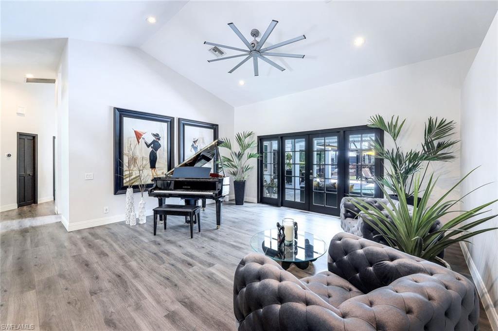 OAKES ESTATES - Residential