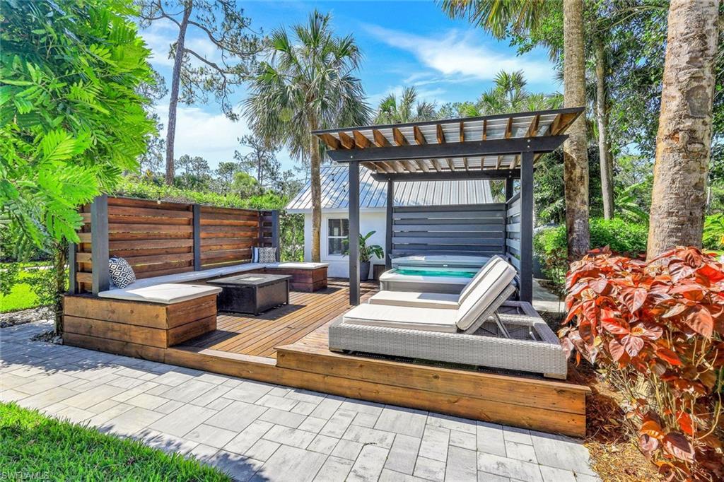 OAKES ESTATES - Residential