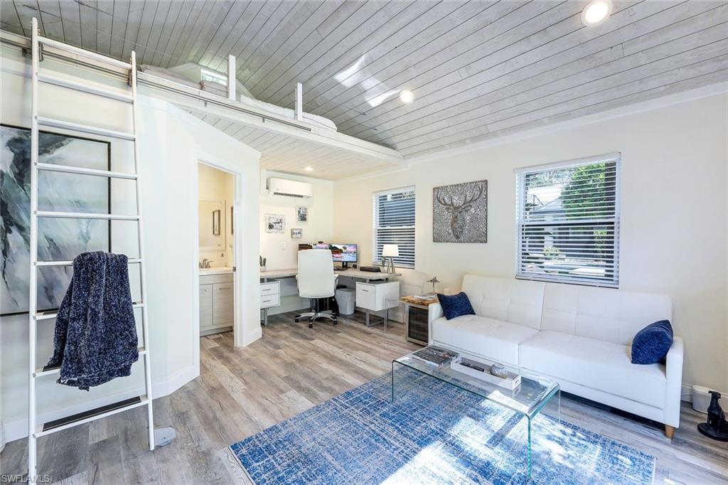 OAKES ESTATES - Residential