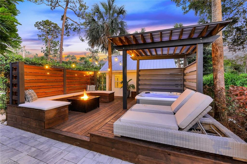 OAKES ESTATES - Residential