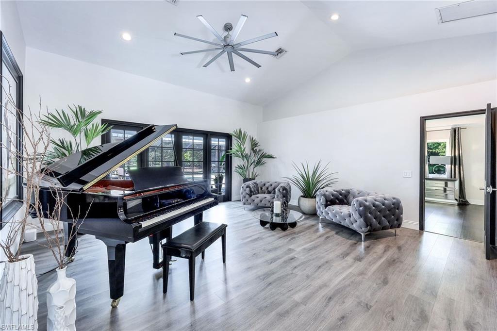 OAKES ESTATES - Residential