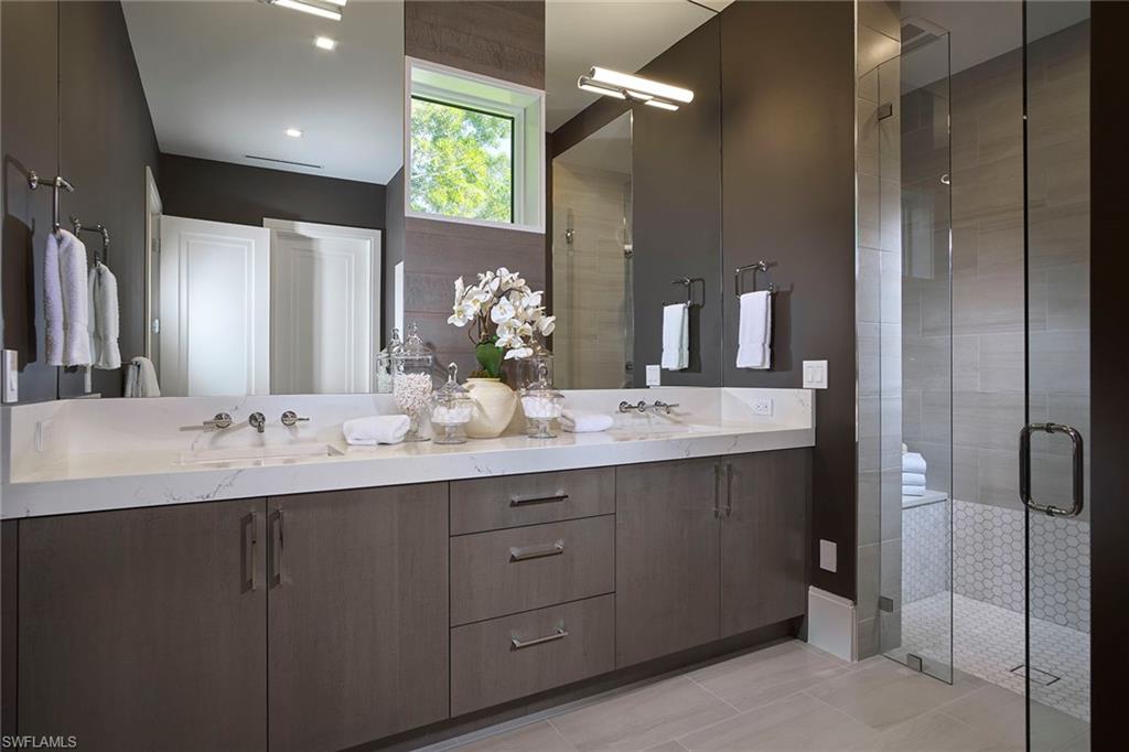 PARK SHORE - Residential