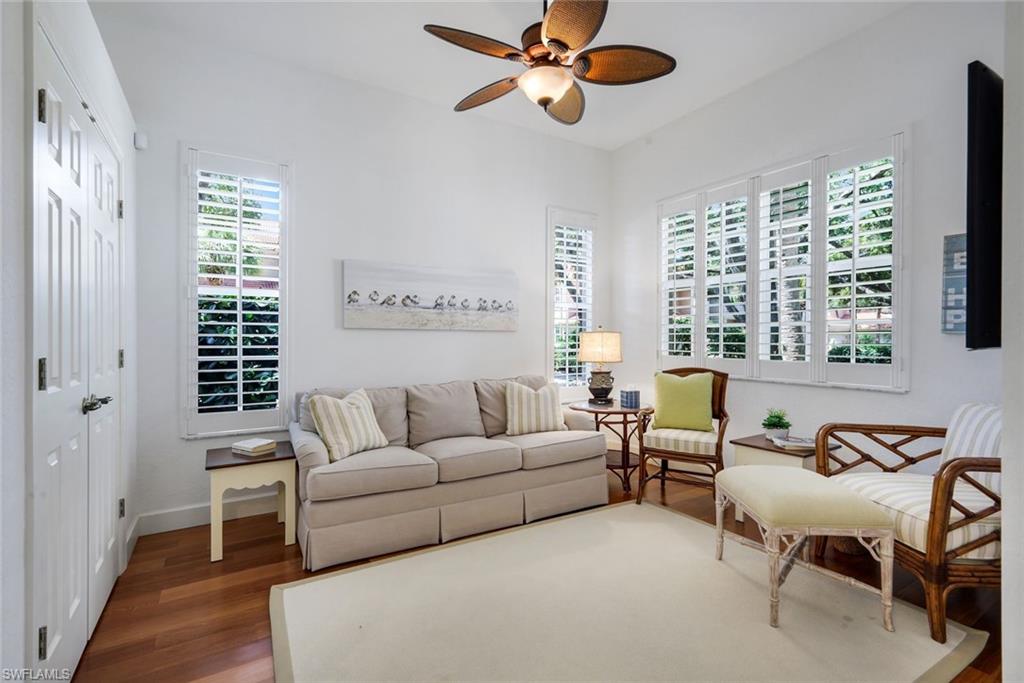 THE HAMPTONS - Residential