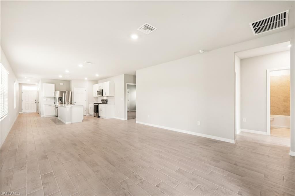 CORAL BAY - Residential