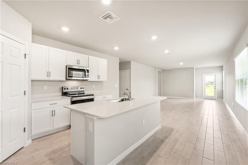 CORAL BAY - Residential