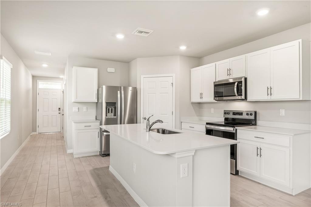 CORAL BAY - Residential