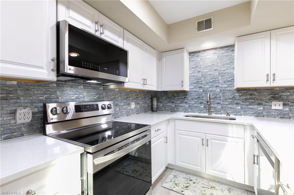 SAN MARCO VILLAS - Residential