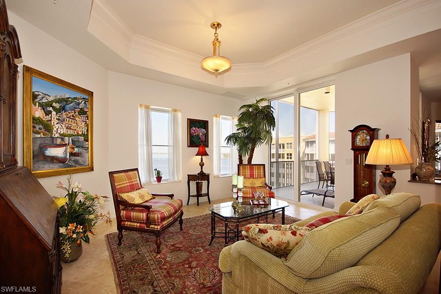 THE PARAMOUNT - Residential