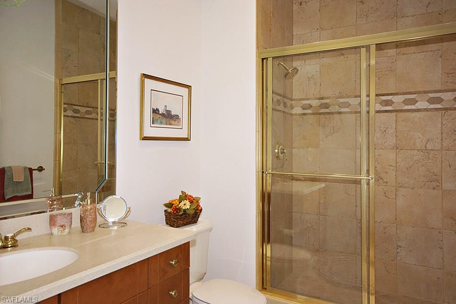 THE PARAMOUNT - Residential