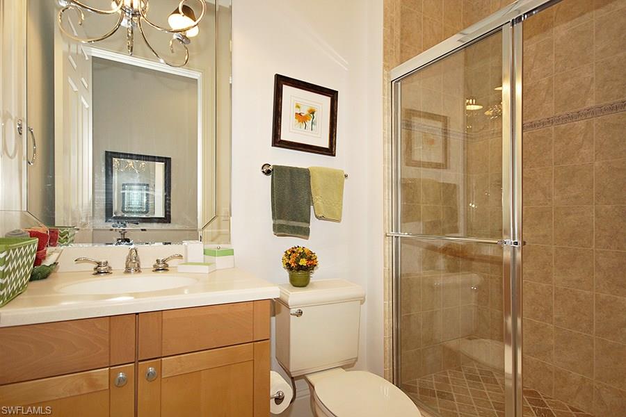 THE PARAMOUNT - Residential