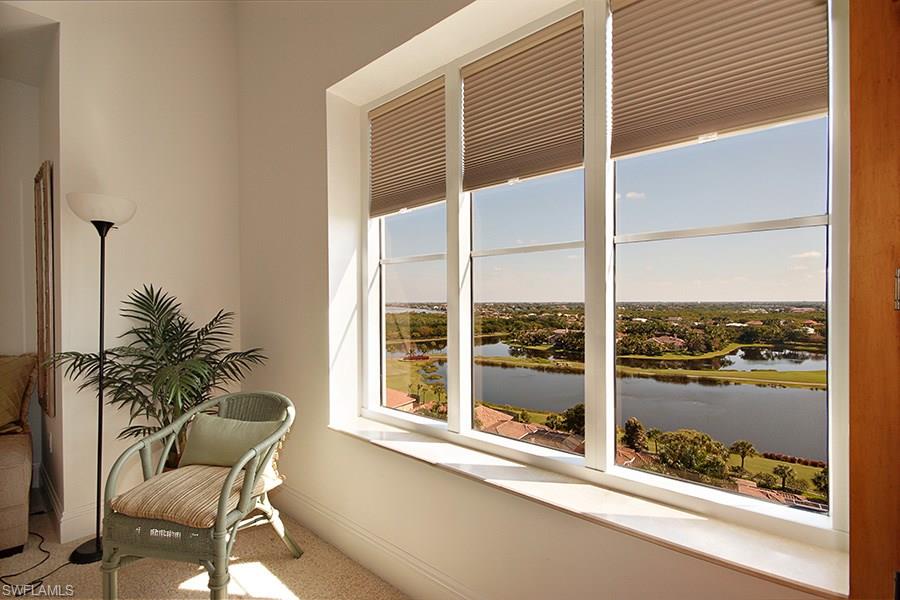 THE PARAMOUNT - Residential