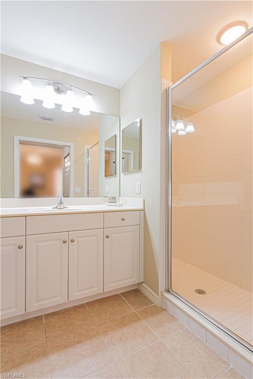 BRITANNIA III - Residential