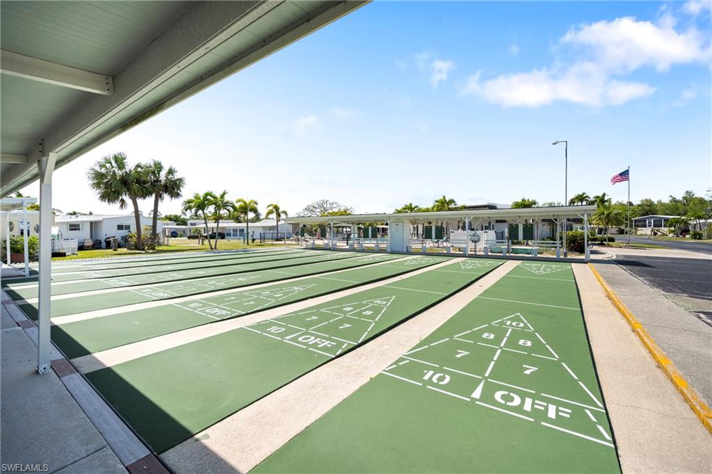 COACHLIGHT MANOR MOBILE HOME - Residential