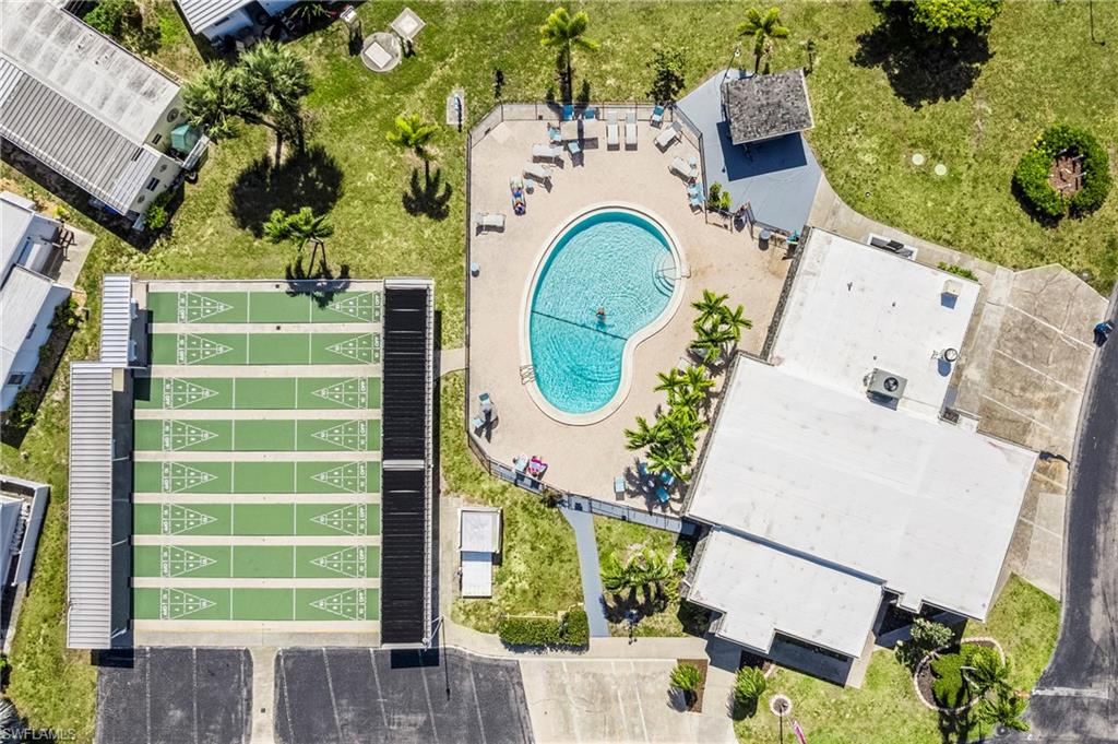 COACHLIGHT MANOR MOBILE HOME - Residential