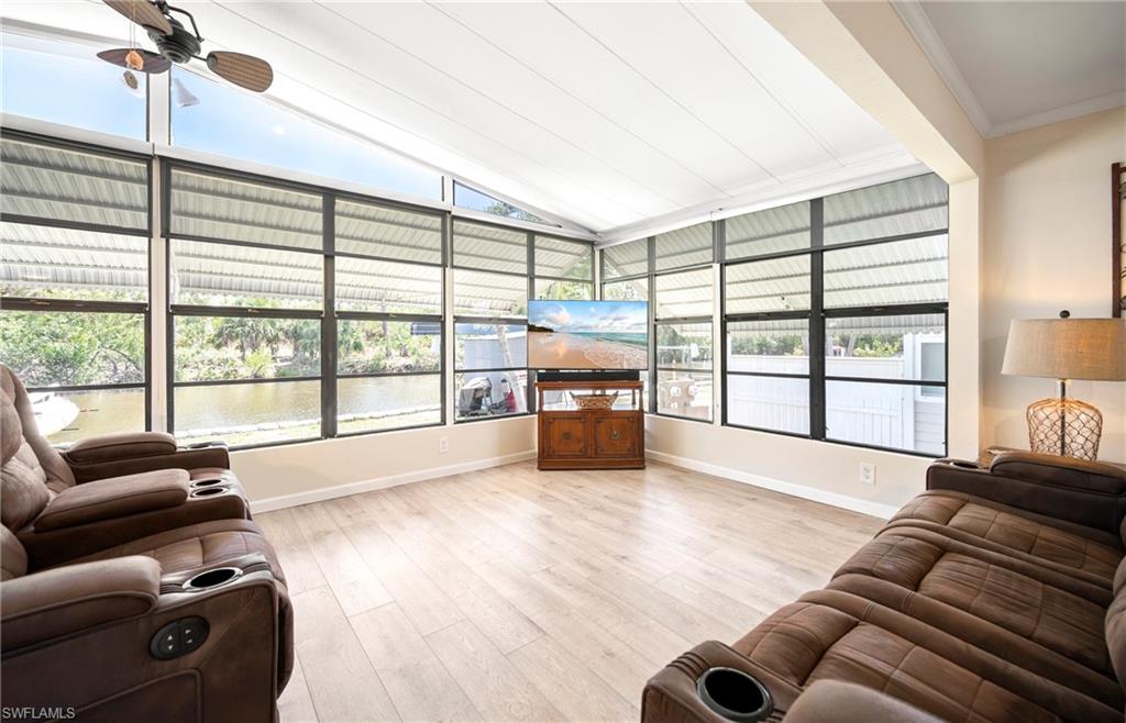 COACHLIGHT MANOR MOBILE HOME - Residential