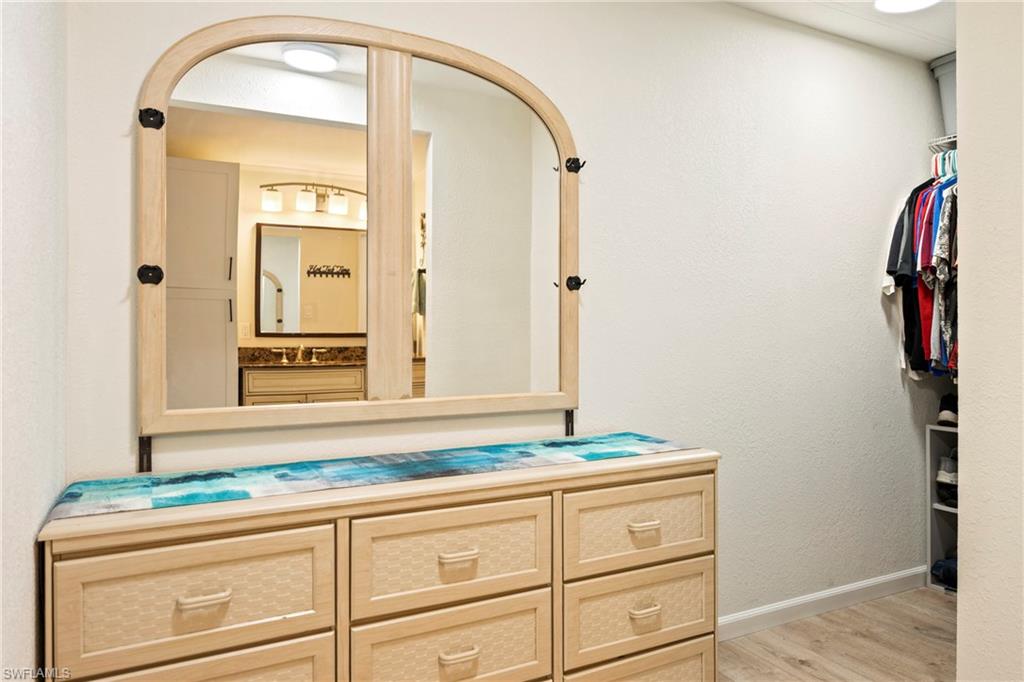 COACHLIGHT MANOR MOBILE HOME - Residential