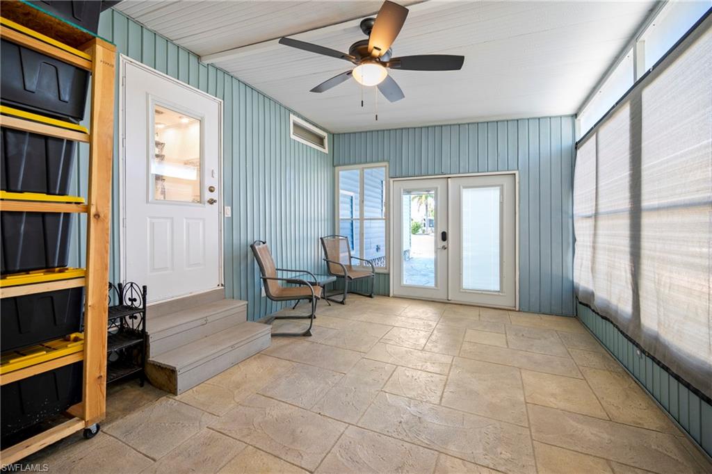 COACHLIGHT MANOR MOBILE HOME - Residential