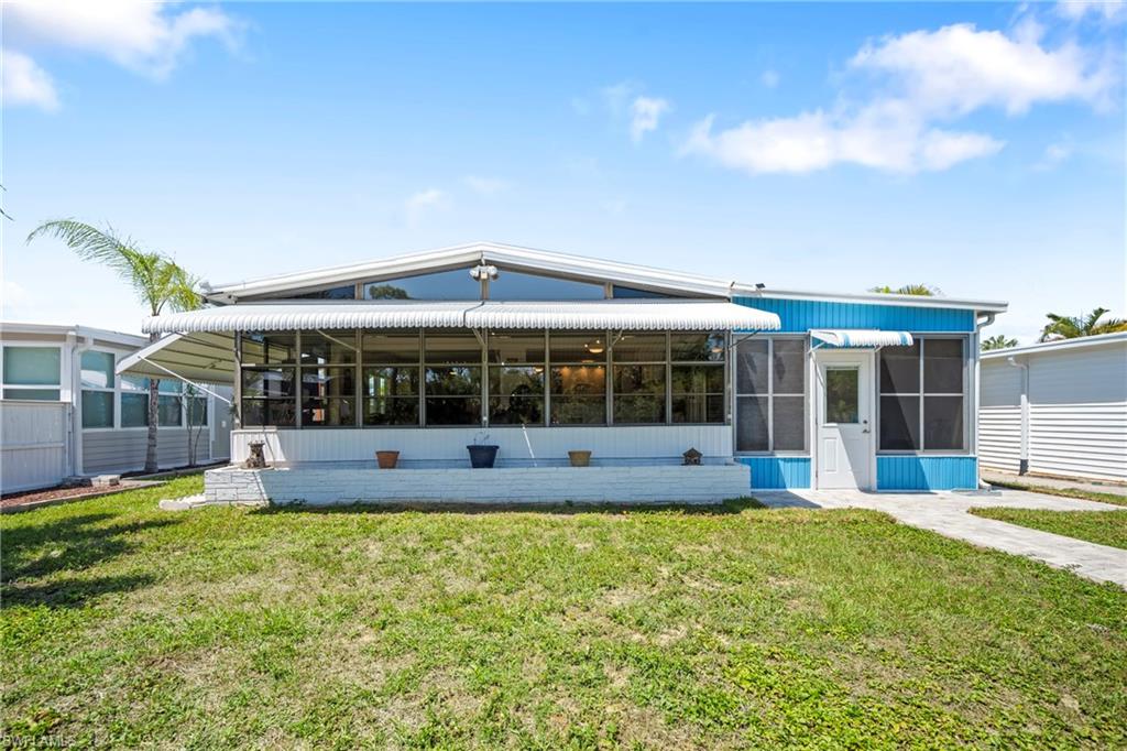 COACHLIGHT MANOR MOBILE HOME - Residential