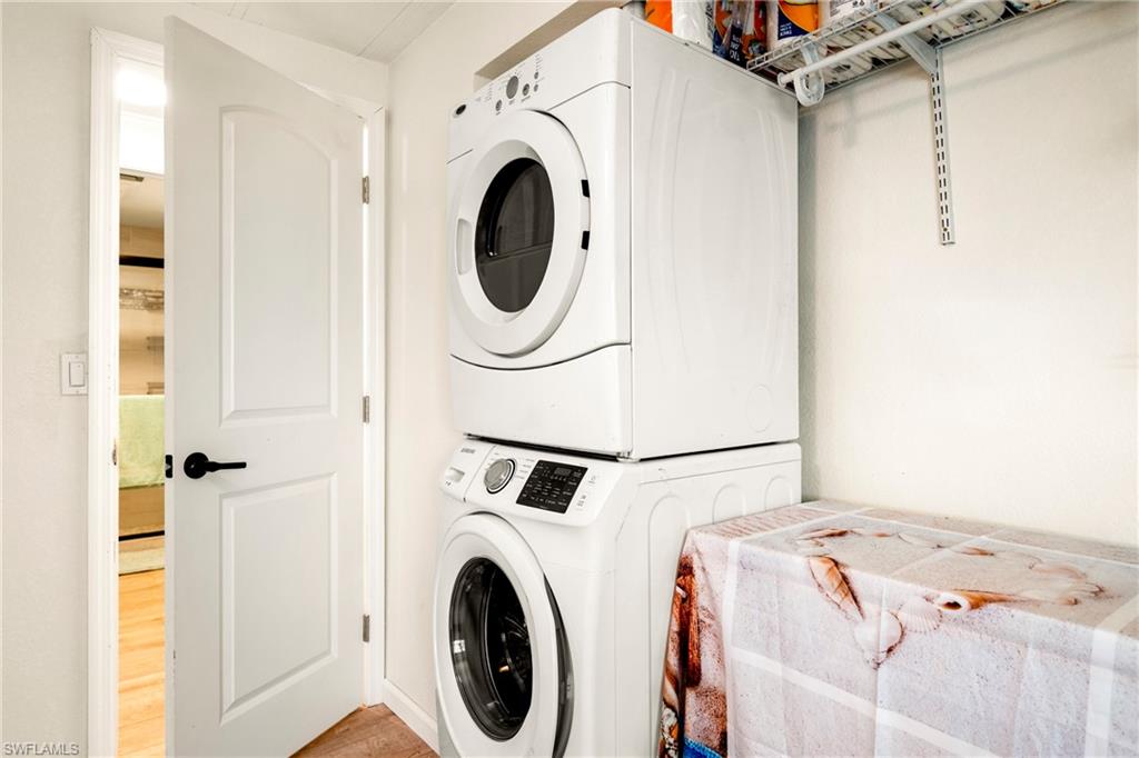 COACHLIGHT MANOR MOBILE HOME - Residential