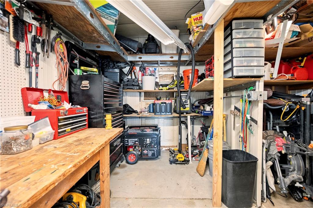 COACHLIGHT MANOR MOBILE HOME - Residential