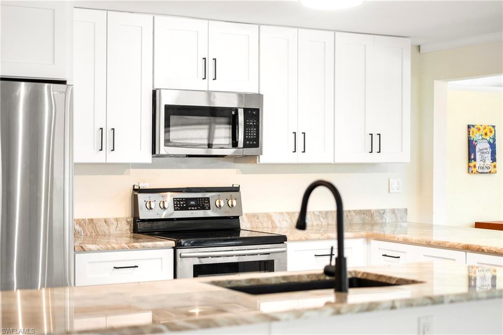 COACHLIGHT MANOR MOBILE HOME - Residential