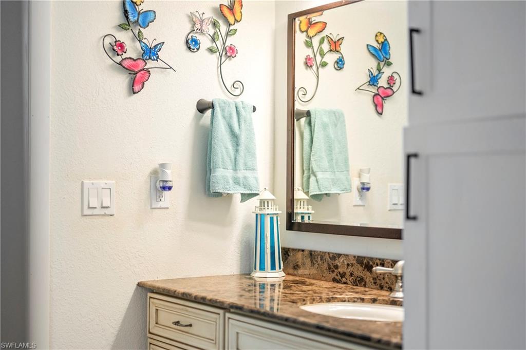 COACHLIGHT MANOR MOBILE HOME - Residential