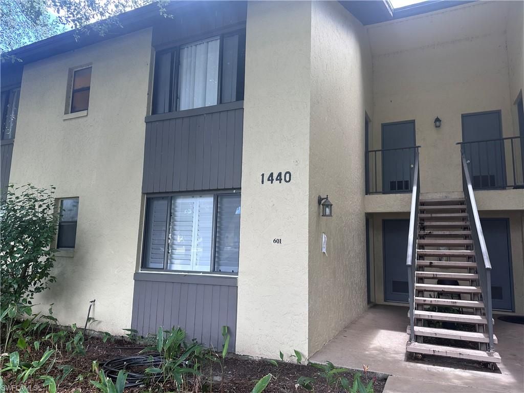 Photo of 1440 Green Valley CIR W #601, NAPLES, FL 34104 (MLS # 226015226)