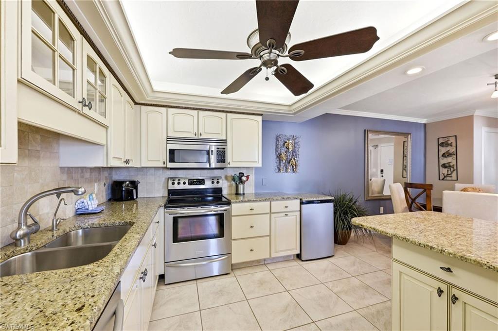 ISLAND WINDS CONDO - Residential